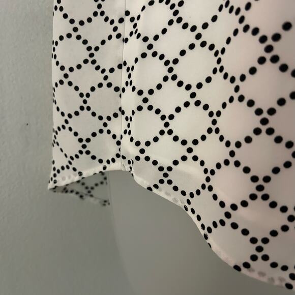 Tahari Women's Sleeveless V-Neck Polka Dot Geometric Dressy Blouse S Small New - Picture 5 of 10